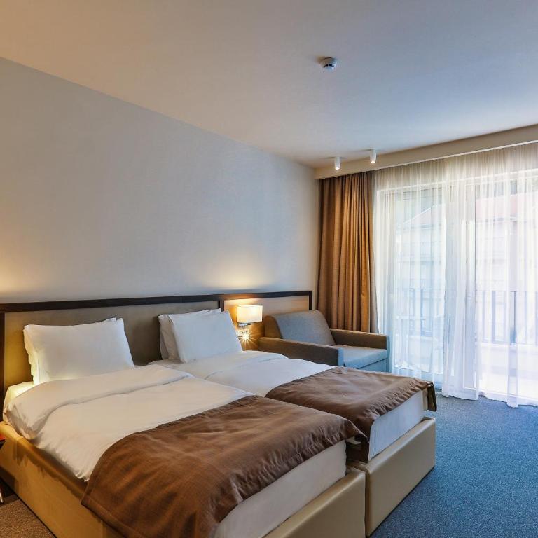 Hotel Bono - Dvokrevetna Soba s Pomoćnim Ležajem - 3