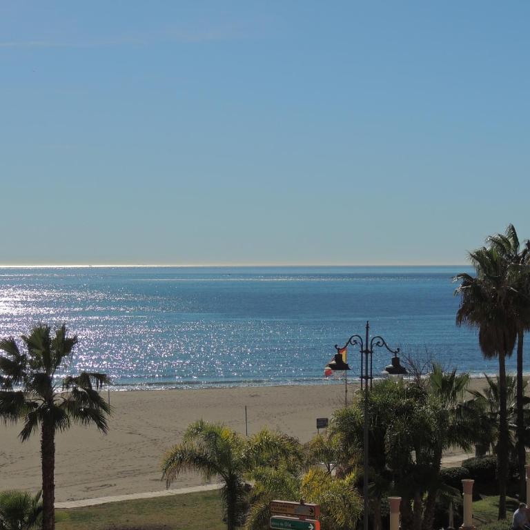 Ole Playa 6A, Beach Front - A pie de Playa, Sea Views - Vistas al Mar, Parking, Puerto Marina - Apartamento - 1