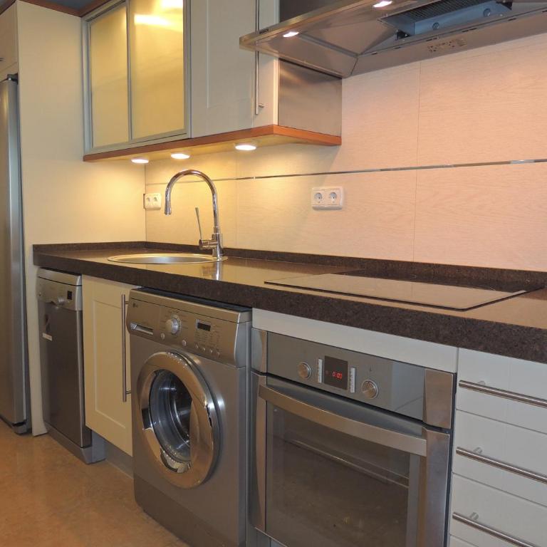 Ole Playa 6A, Beach Front - A pie de Playa, Sea Views - Vistas al Mar, Parking, Puerto Marina - Apartamento - 13