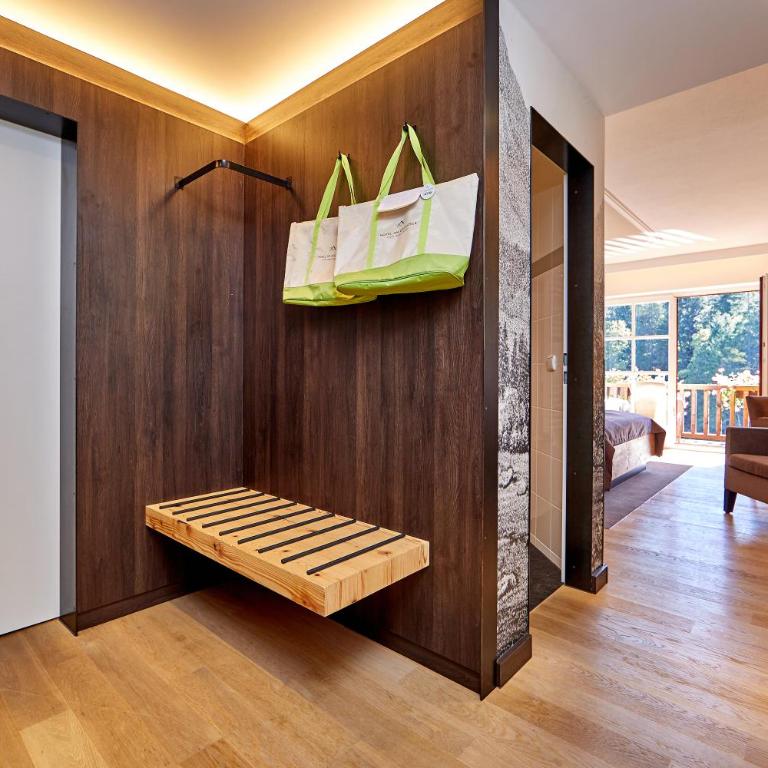 Hotel am Badersee - Superior Doppelzimmer mit Seeblick - 2