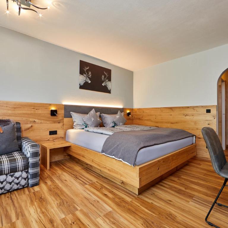 Gästehaus Buchenhof - Apartment with Balcony or Terrace - 6