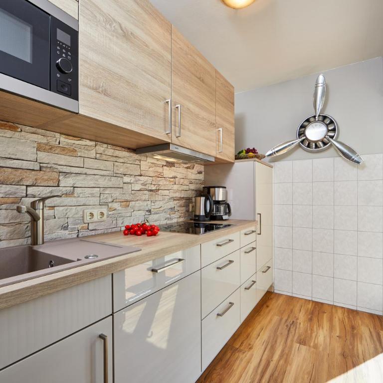 Gästehaus Buchenhof - One-Bedroom Apartment with Balcony or Terrace - 9