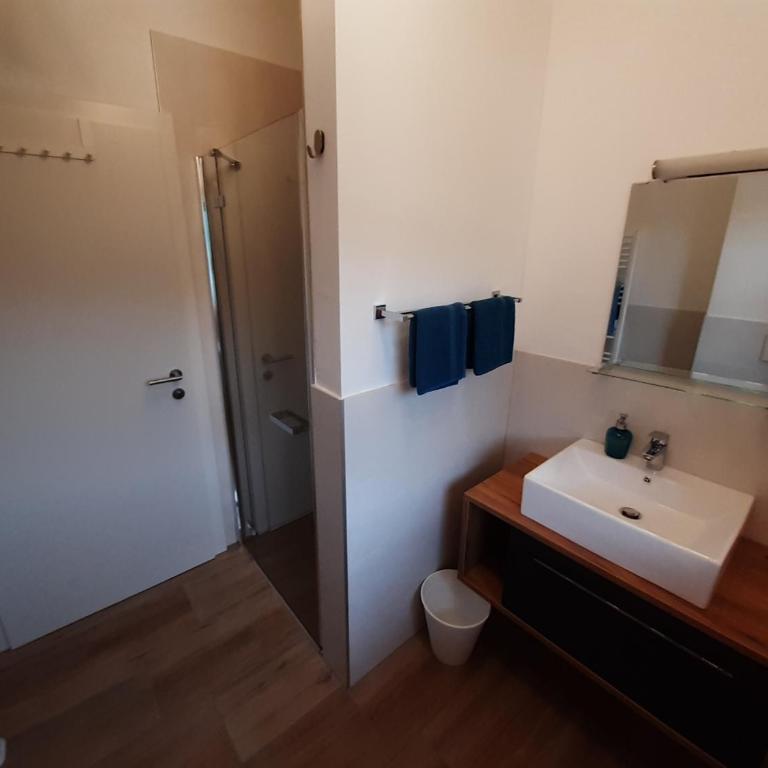 Haus Putzas Appartment - Two-Bedroom Apartment - 13