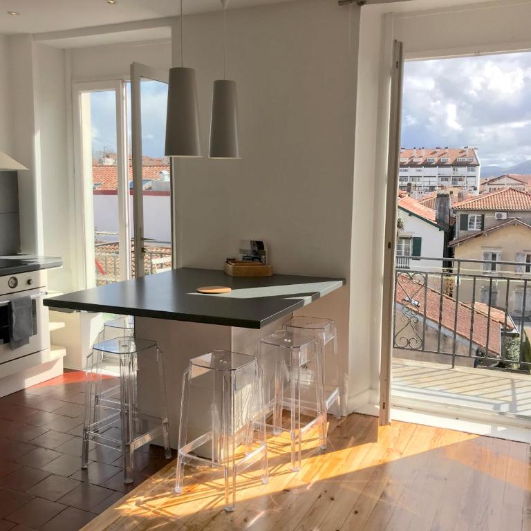 Appt 5pers Centre St Jean de Luz - Calme - Grande Plage à 2mn - Balcon - Appartement avec Balcon - 5