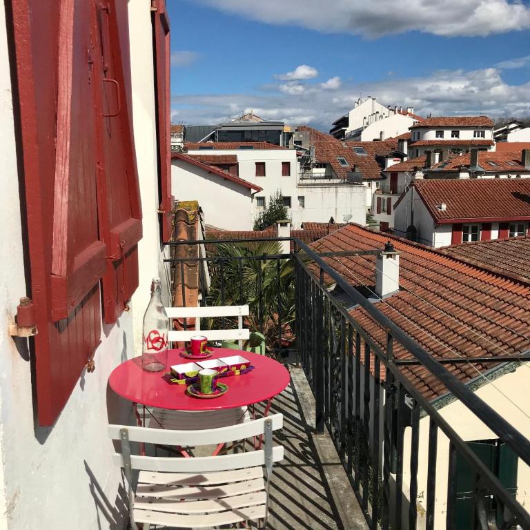 Appt 5pers Centre St Jean de Luz - Calme - Grande Plage à 2mn - Balcon - Appartement avec Balcon - 6