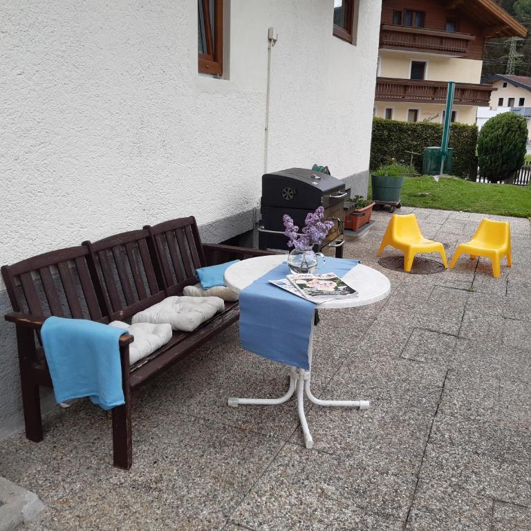Haus Putzas Appartment - Two-Bedroom Apartment - 4