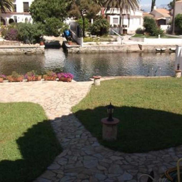 VILLA amb JARDÍ i AMARRE - Haus mit 2 Schlafzimmern - 2