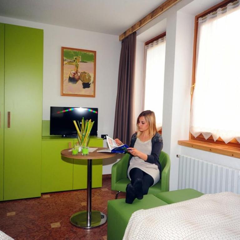 Appartamenti e Camere Veronica - Doppel-/Zweibettzimmer mit eigenem Bad - 4