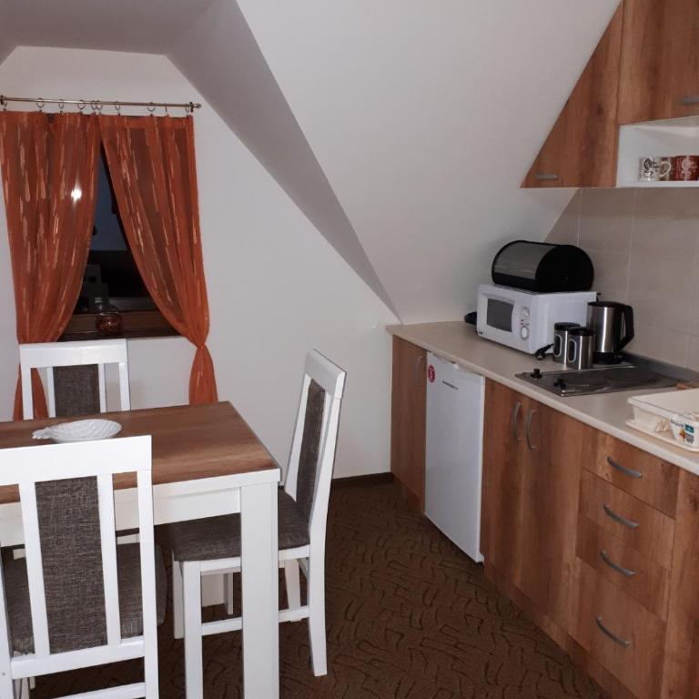 Apartmani Pavlović - Apartman sa Pogledom na Planinu - 13