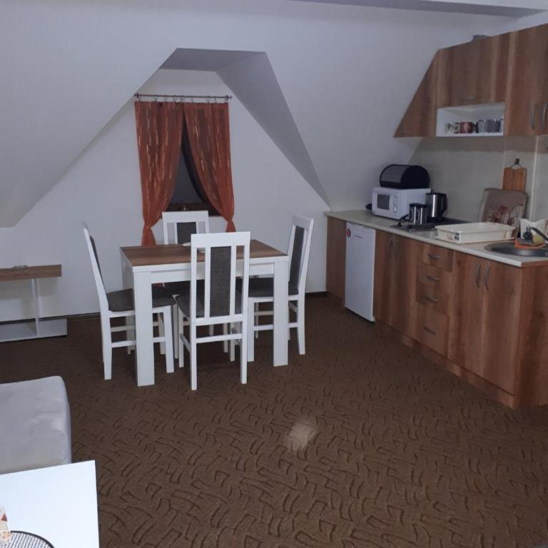 Apartmani Pavlović - Apartman sa Pogledom na Planinu - 23