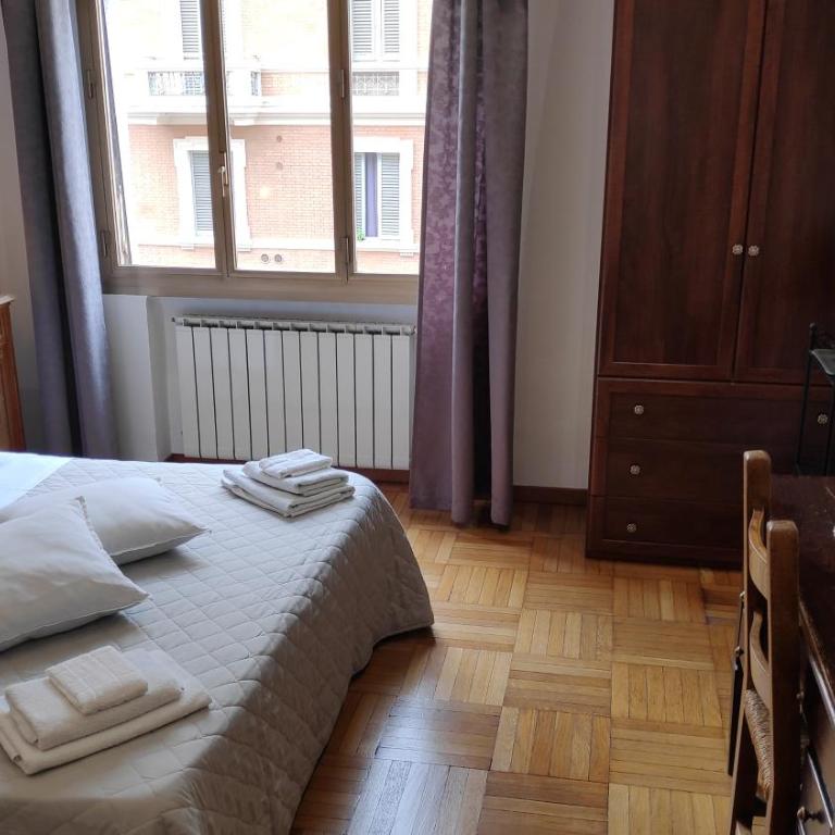 Bed & Breakfast CENTRALE - Camera Tripla con Bagno Privato Esterno - 1