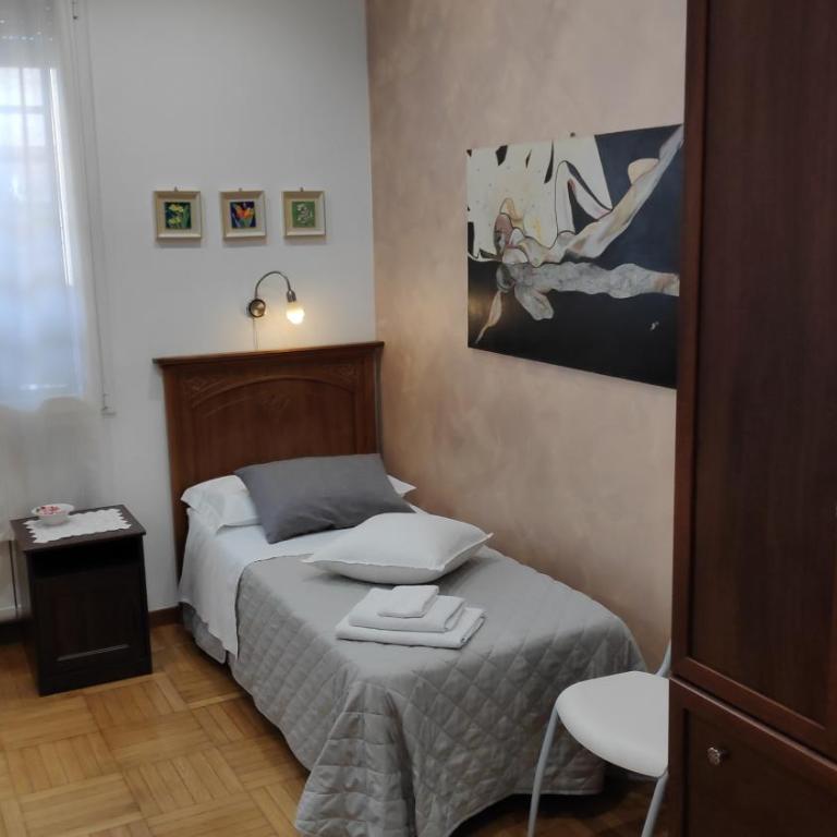 Bed & Breakfast CENTRALE - Camera Singola con Bagno - 5