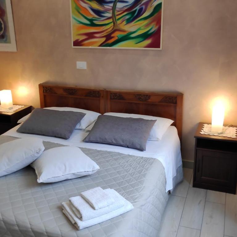 Bed & Breakfast CENTRALE - Camera Matrimoniale/Doppia con Letti Singoli con Vista Città - 14