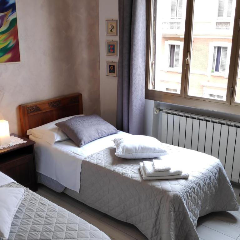 Bed & Breakfast CENTRALE - Camera Matrimoniale/Doppia con Letti Singoli con Vista Città - 11