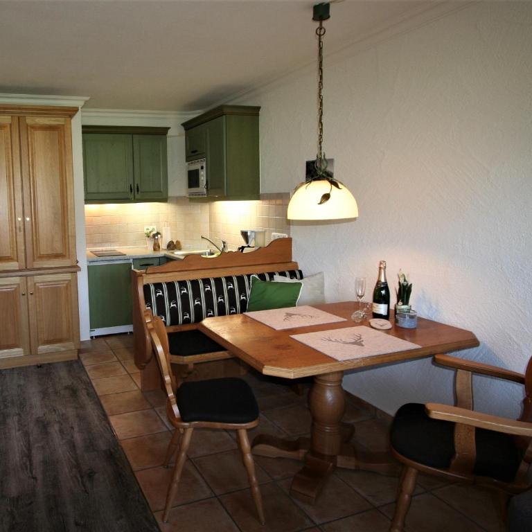 Alpenflair Ferienwohnungen Whg 205 - Apartment mit Blick auf die Berge - 10