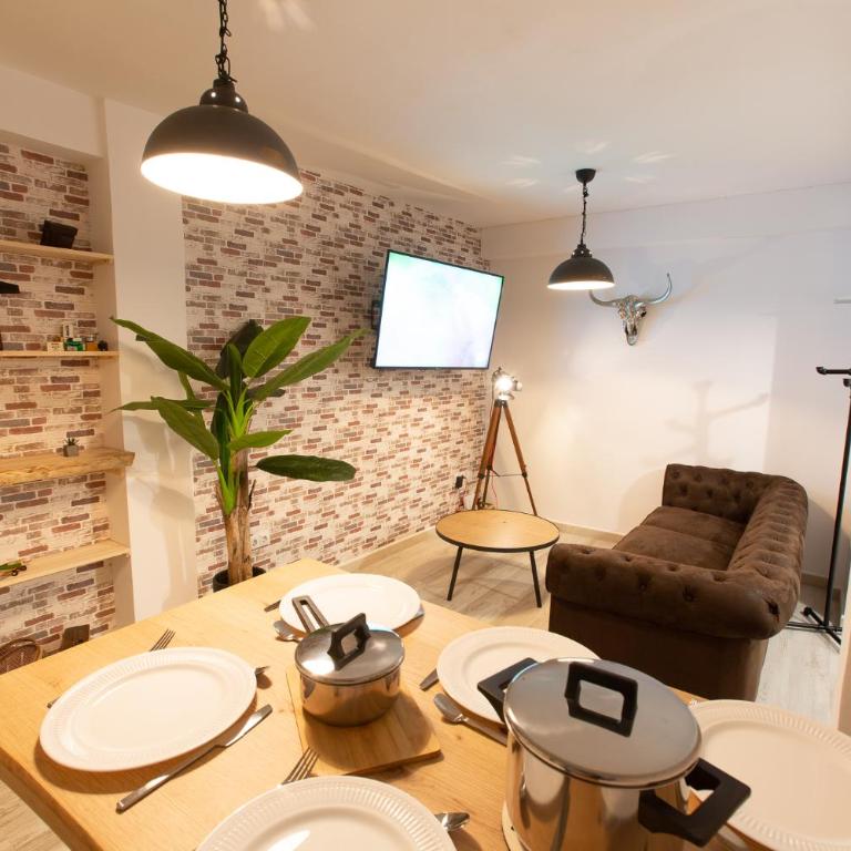 Vintage Movie The Luxury Apartment BY NAMASTE ELITE - Two-Bedroom Apartment - 25