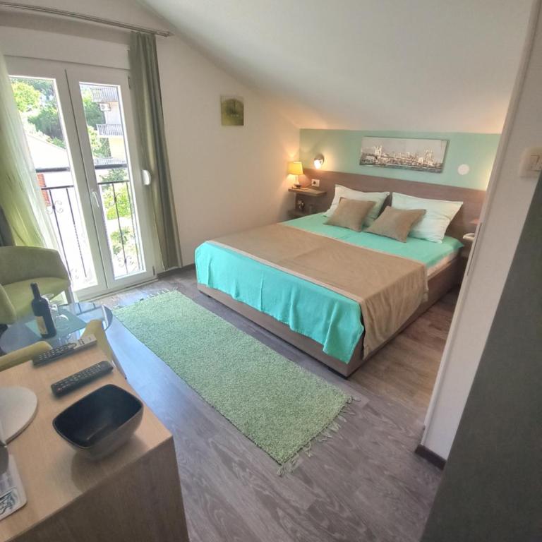 Apartment The Sea Coast - Double Room with Terrace - 3