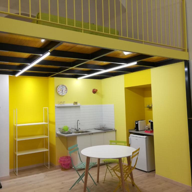 2 LOFTS guest house - Loft - 5