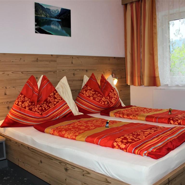 Gästehaus Oberauer - Familienzimmer mit Balkon - 6