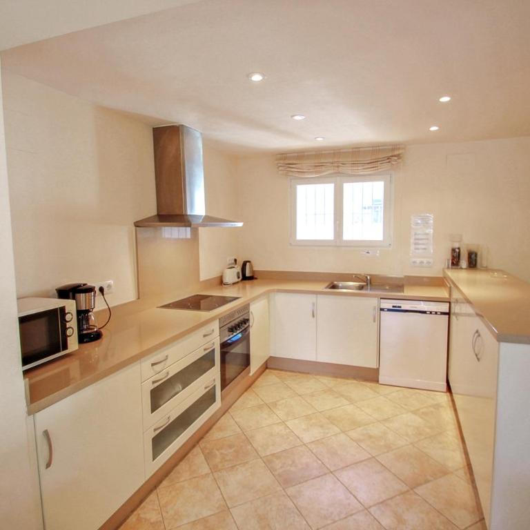 El Pinar - sea view villa with private pool in Moraira - Villa with Private Pool - 19