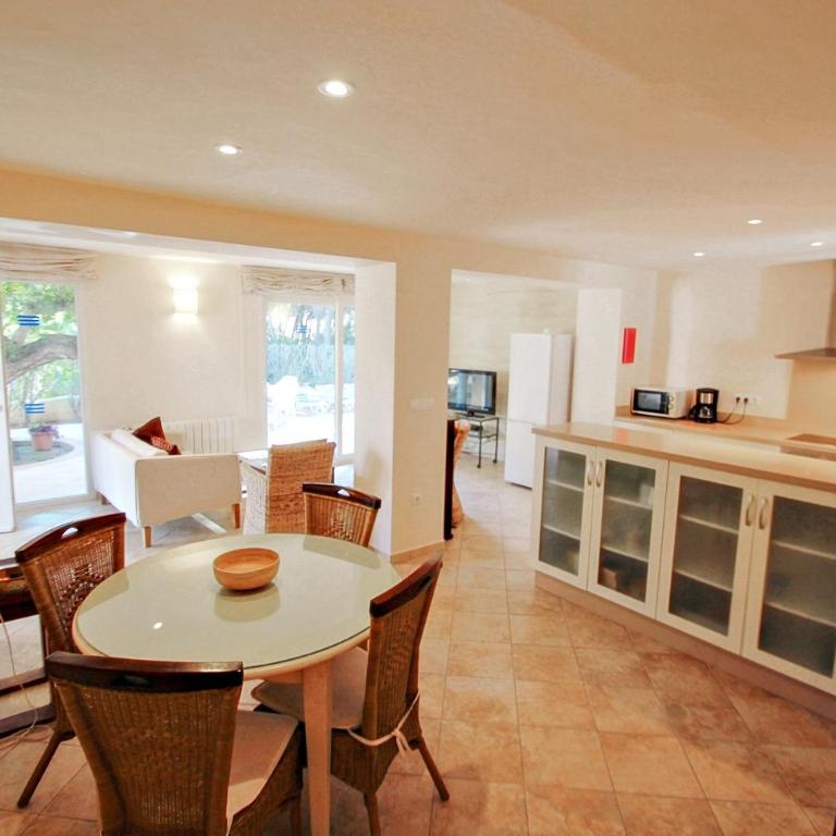 El Pinar - sea view villa with private pool in Moraira - Villa with Private Pool - 17