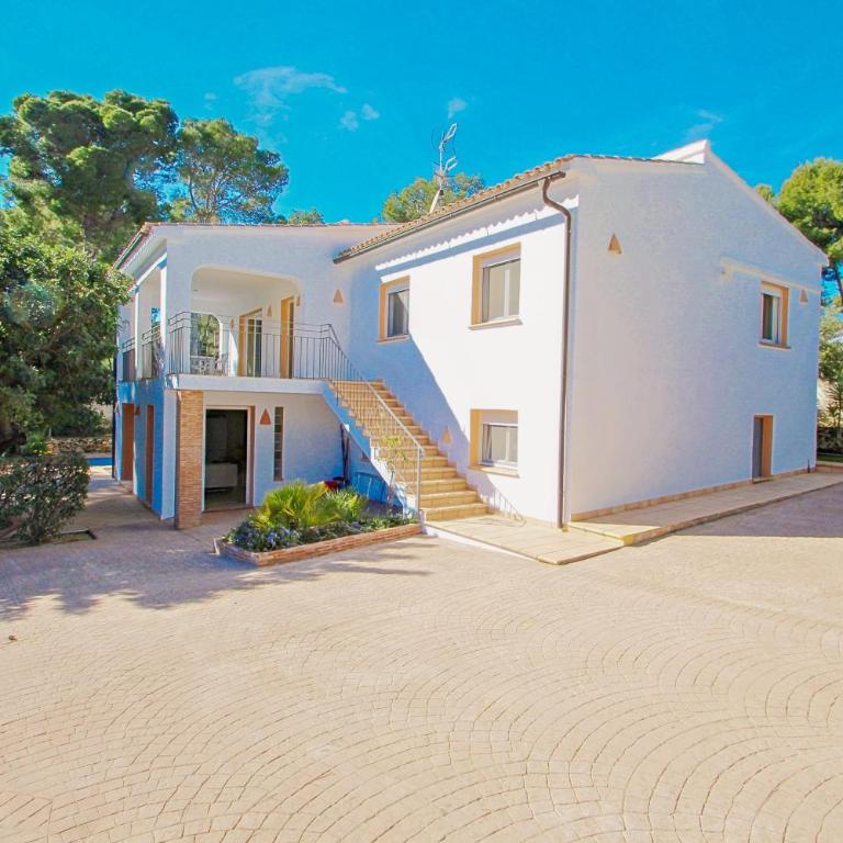 El Pinar - sea view villa with private pool in Moraira - Villa with Private Pool - 11