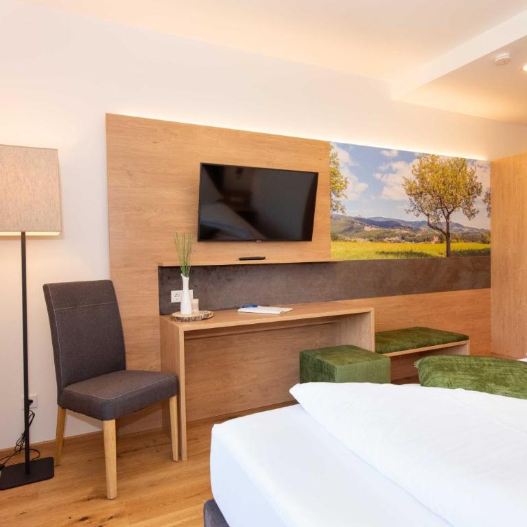 Hotel-Restaurant Gruber - Doppelzimmer mit Balkon - 3