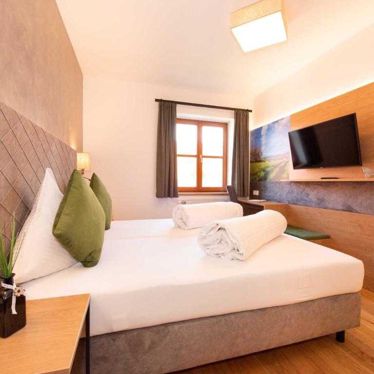 Hotel-Restaurant Gruber - Doppelzimmer mit Balkon - 4