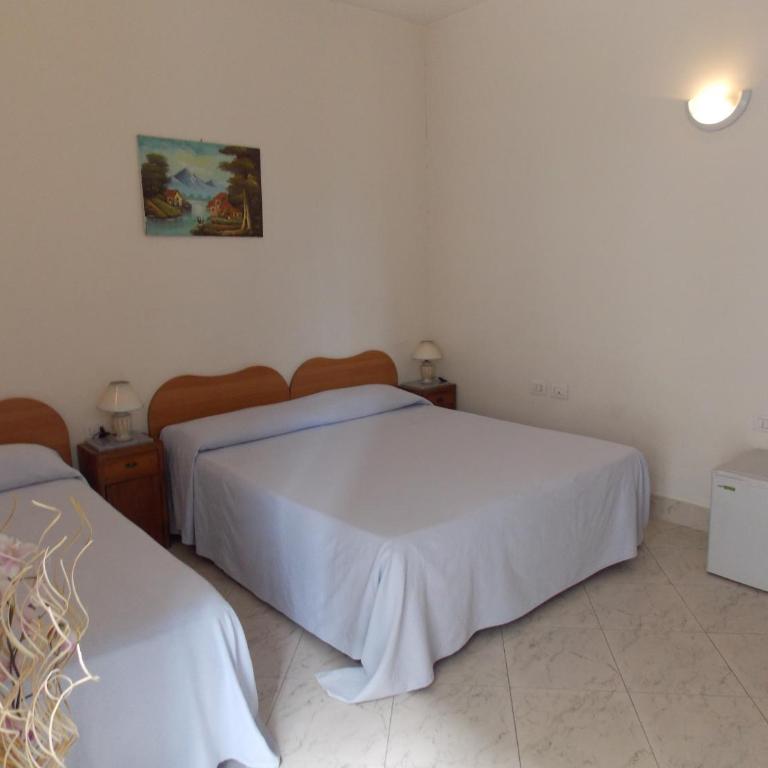 Albergo Roma - Camera Tripla - 7