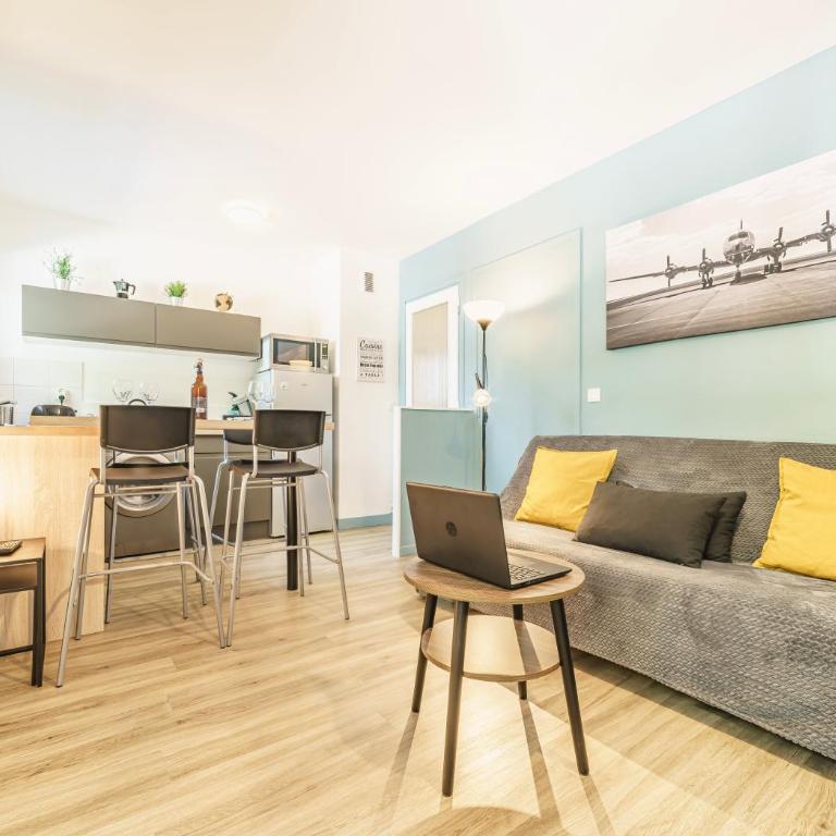 Cosy Studio 108 - Chambéry centre - Stationnement - Gare - One-Bedroom Apartment - 10