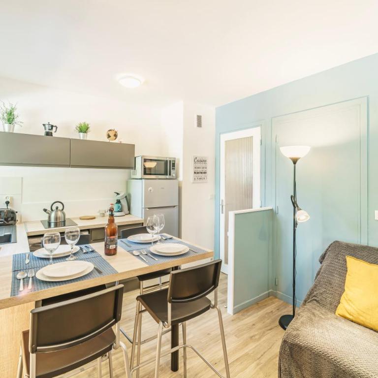 Cosy Studio 108 - Chambéry centre - Stationnement - Gare - One-Bedroom Apartment - 12