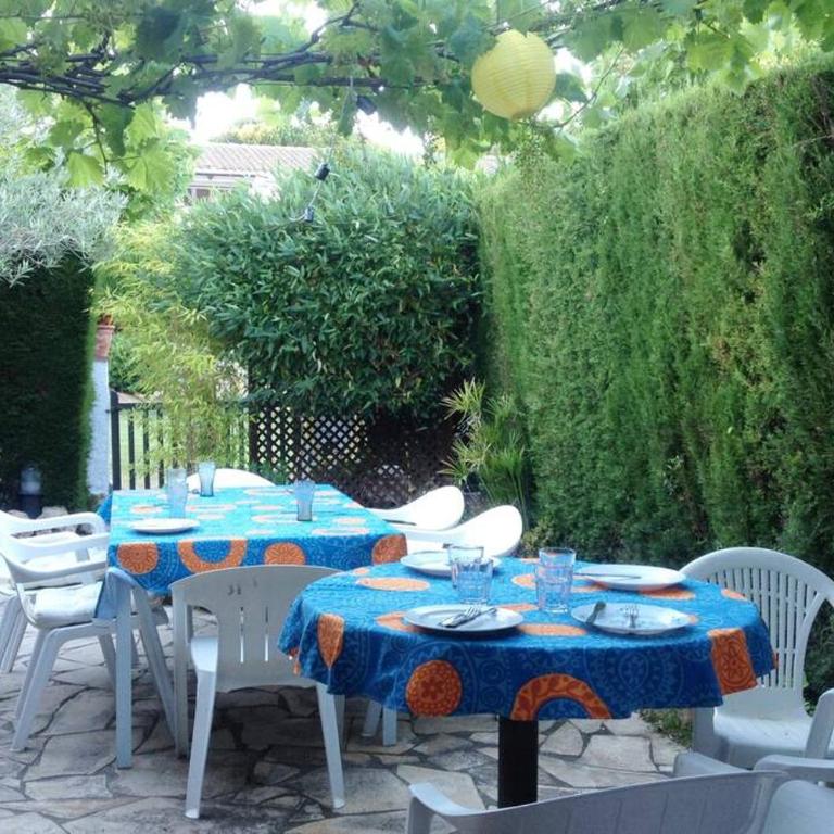 Casita blanca con fibra óptica y piscina cominutaria - Casa de 2 dormitorios - 15