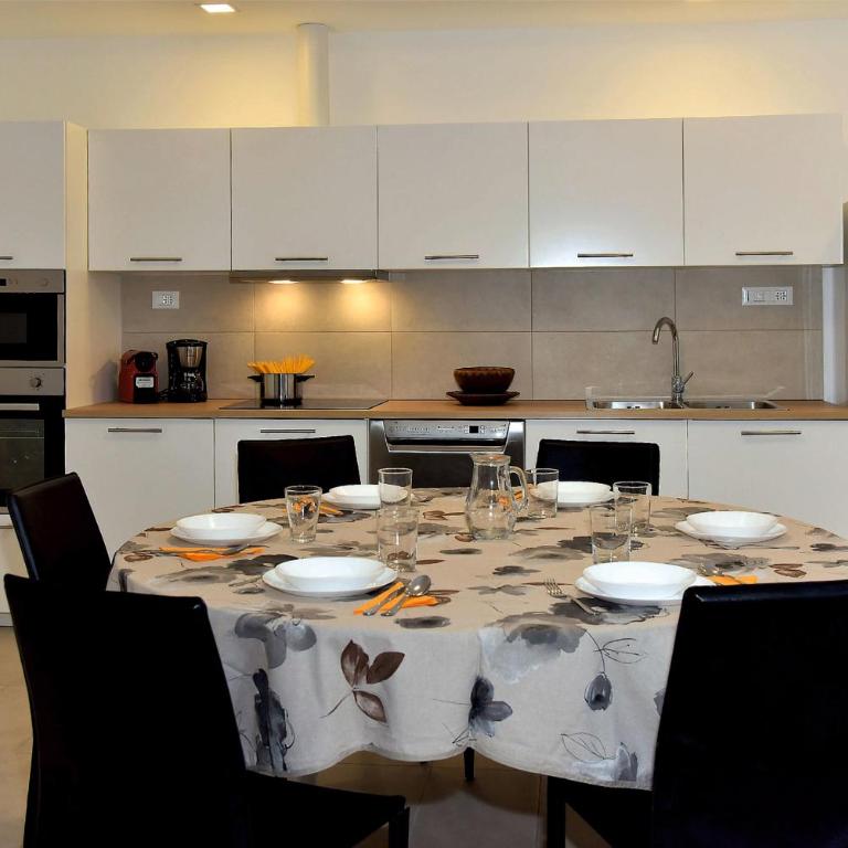 Garda Bloom Holiday Apartments - Apartment Lotus mit 2 Schlafzimmern - 3