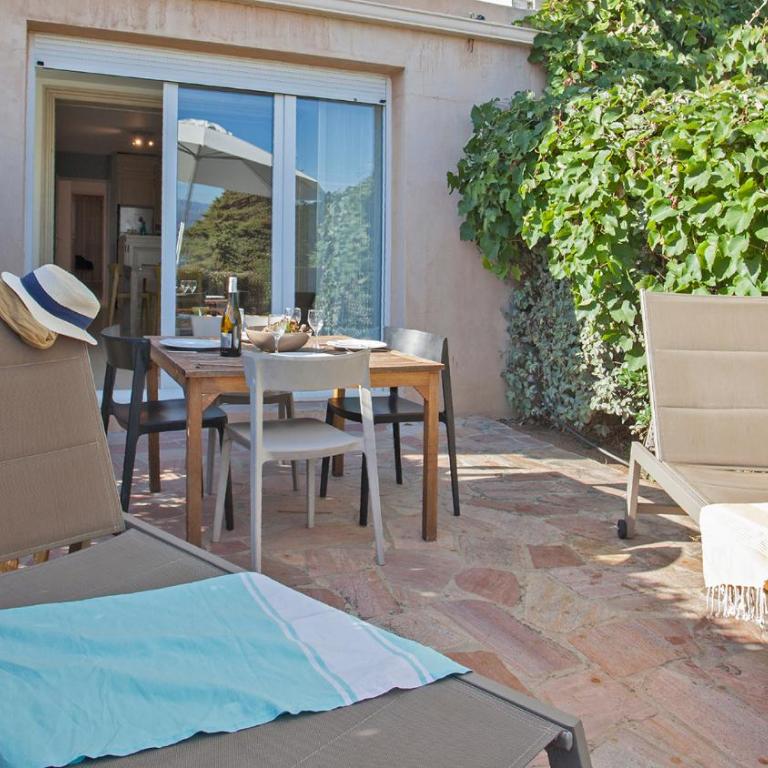 Mare appart avec jardin et bbq vue mer et montagne plage et port à 2 pas - Appartement - 35