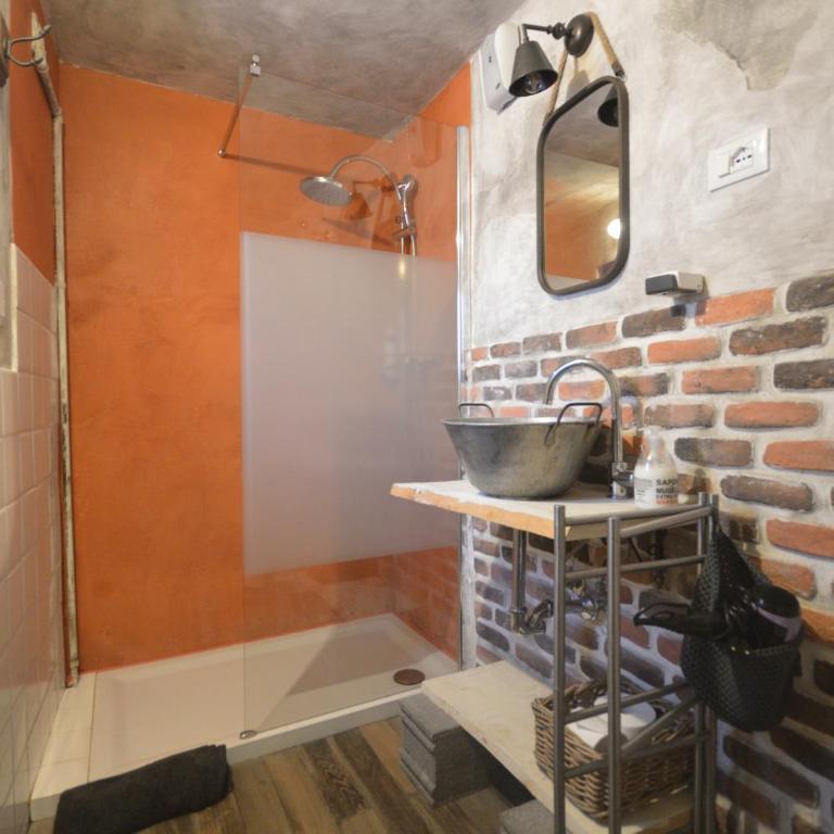 Room Verona Ai Conti - Camera Quadrupla con Bagno Privato Esterno - 2