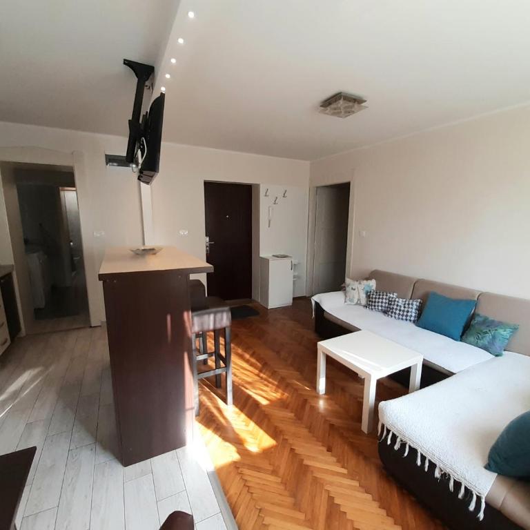 Central apartment with garage - Deluks Apartman - 43