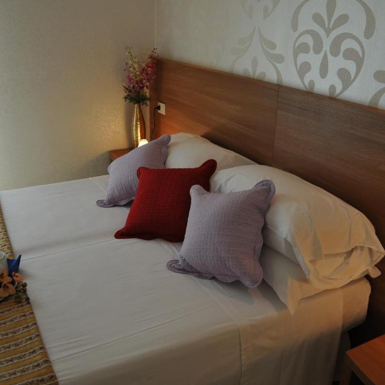 Hotel Arabel - Double or Twin Room with Private Bathroom - 1