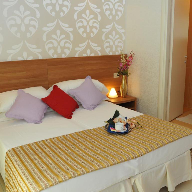 Hotel Arabel - Double or Twin Room with Private Bathroom - 3
