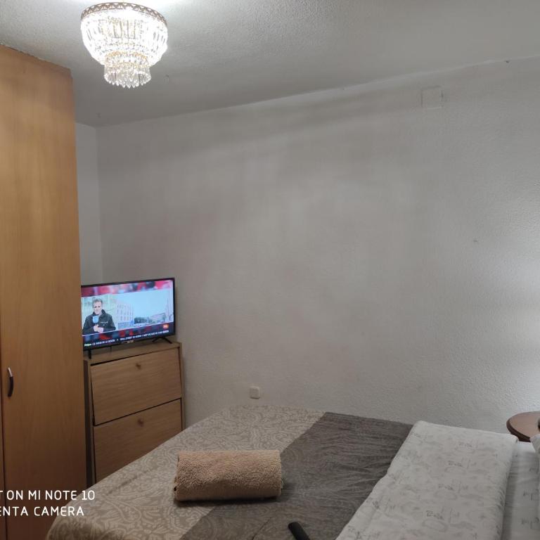 Alojamiento LT - Habitación Individual Estándar con baño compartido - 4