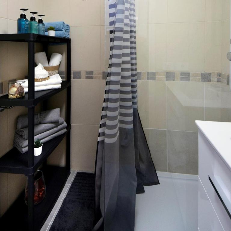 Peaceful & Bright Loft, HEATED POOL, NETFLIX, FREE WIFI & PARKING, TENNIS - Apartamento de 1 dormitorio - 26