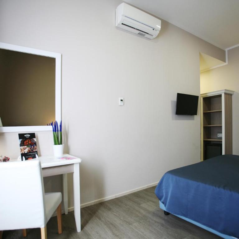 Hotel Magenta - Camera Tripla - 10