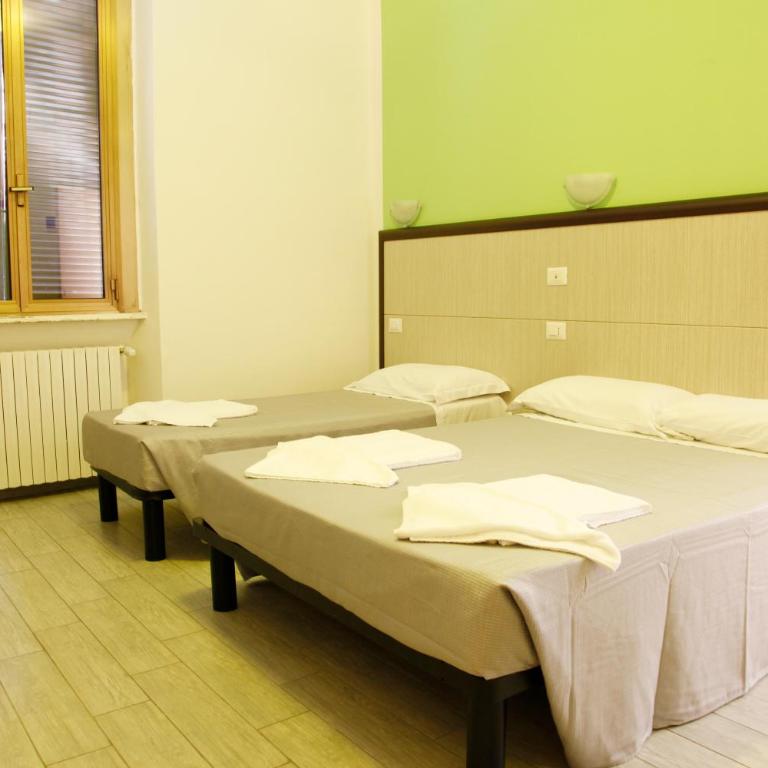 HOTEL Poma - Camera Tripla Economy - 1