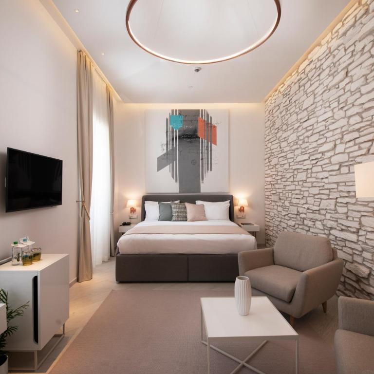 Lazure Hotel & Marina - Deluxe Room - Historical Building - 2