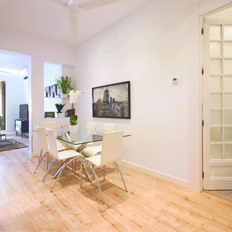 Reina Sofia Boutique I - Apartamento Deluxe - 27