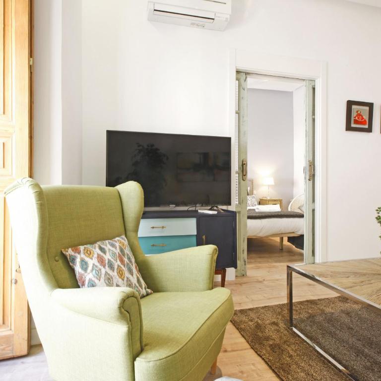 Reina Sofia Boutique I - Apartamento Deluxe - 17