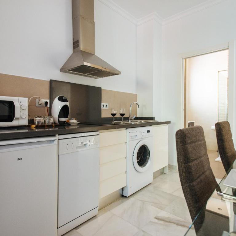 Hostly Plaza de Armas Lightfull loft-Center-Parking op-CLess - Apartamento - 5