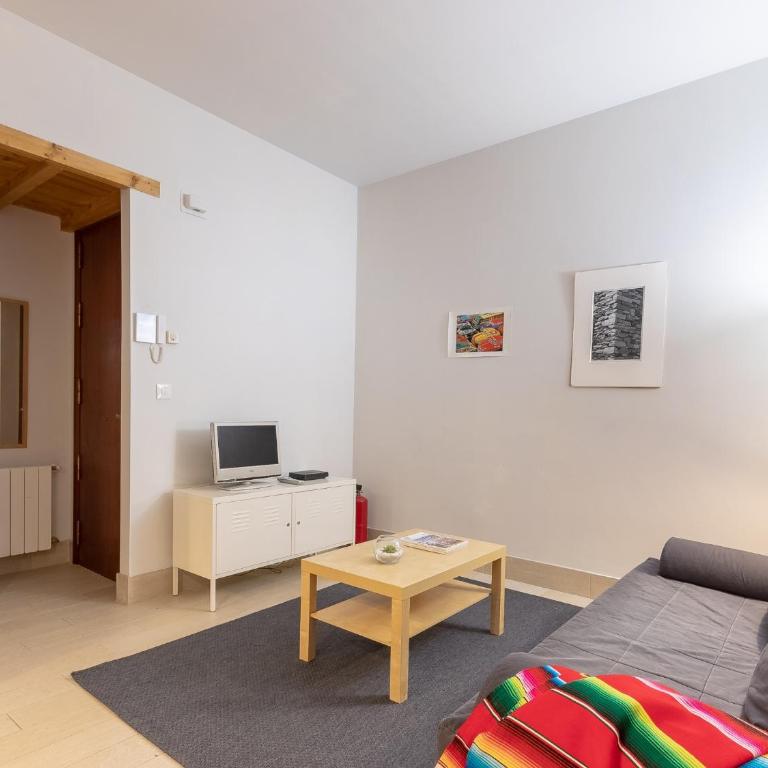Indautxu Metro Next Stop Bilbao - One-Bedroom Apartment - 4