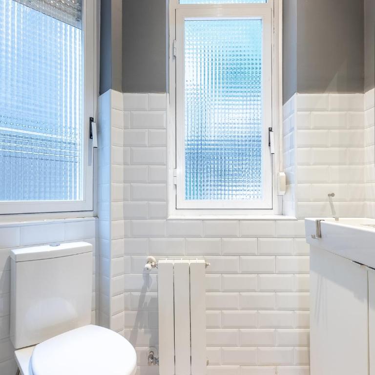 Indautxu Metro Next Stop Bilbao - One-Bedroom Apartment - 11