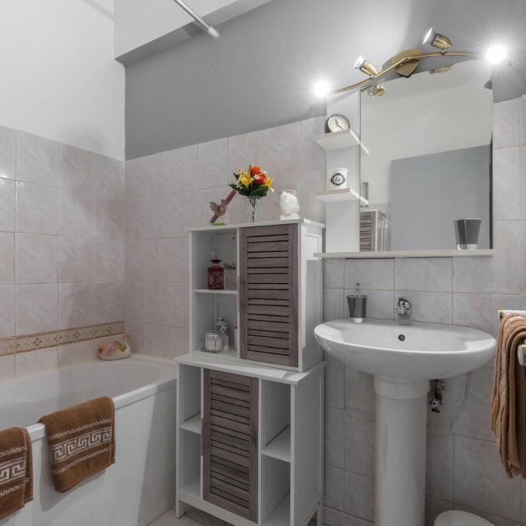 Beau 3 pièces, 7 pers, 2 terrasses, centre, calme, sécurité - Appartement 2 Chambres - 21