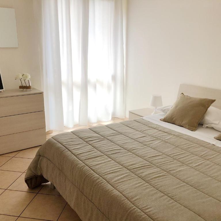 APPARTAMENTO ROSE E TULIPANI 4 - Appartamento con 1 Camera da Letto - 2